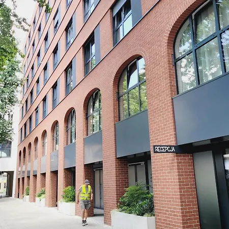 Jtb In The Centr Of Lägenhet *