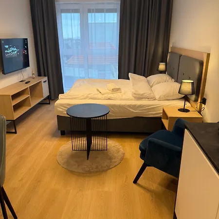 Jtb In The Centr Of * 波兹南